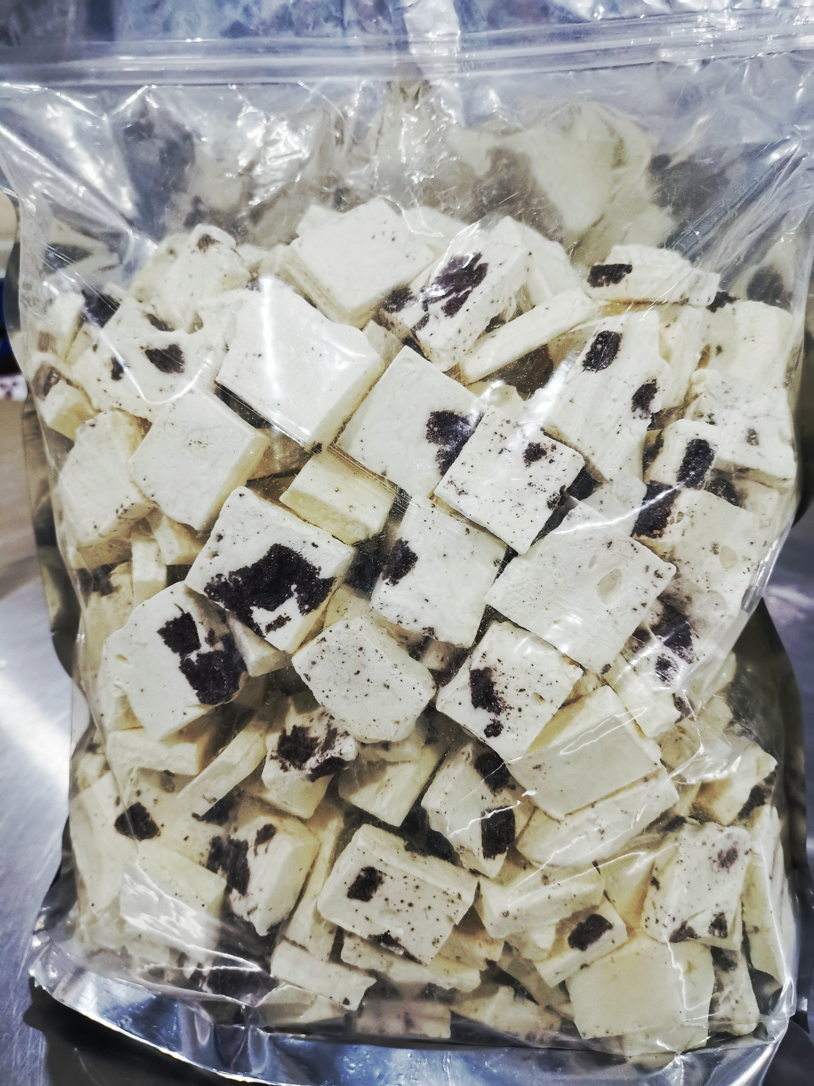 بستنی خشک با طعم وانیل کیک