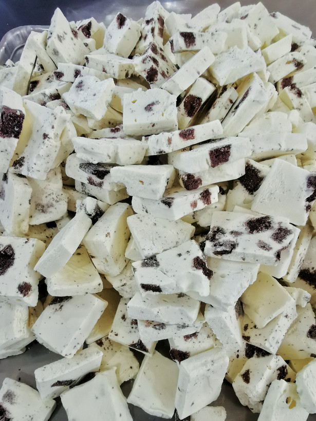 بستنی خشک با طعم وانیل کیک