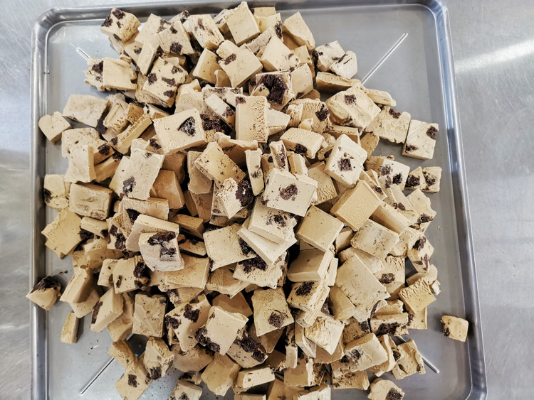 بستنی خشک با طعم قهوه کیک